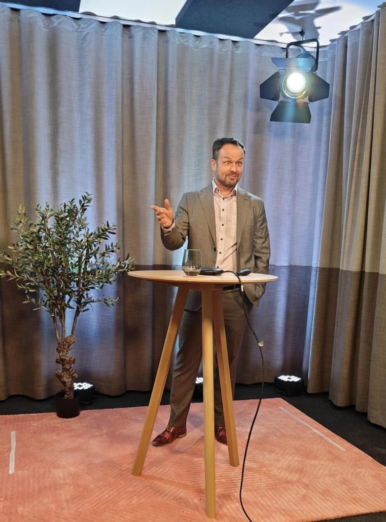 Asianajaja Pasanen luennoi